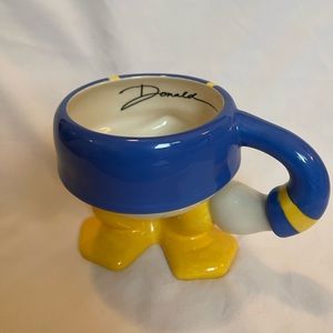 Vintage Disney Signature Donald Duck Feets Mug - like new!